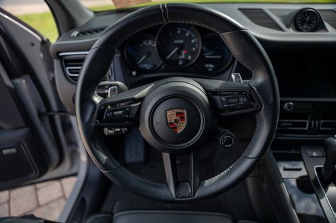 Used 2023 Porsche Macan GTS image 13