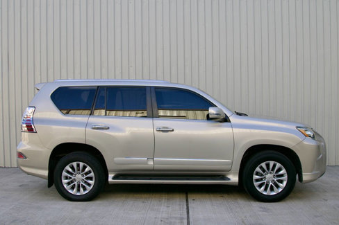 Used 2015 Lexus GX 460 w/ Premium Package image 2