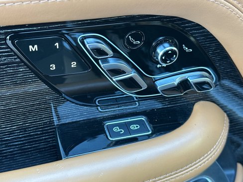 Used 2018 Land Rover Range Rover Long Wheelbase Autobiography image 13