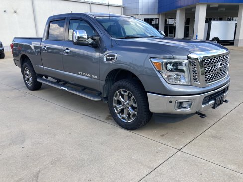 Used 2018 Nissan Titan SL w/ Chrome Package image 3