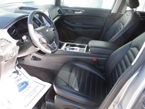 Used 2022 Ford Edge SEL w/ Convenience Package image 11