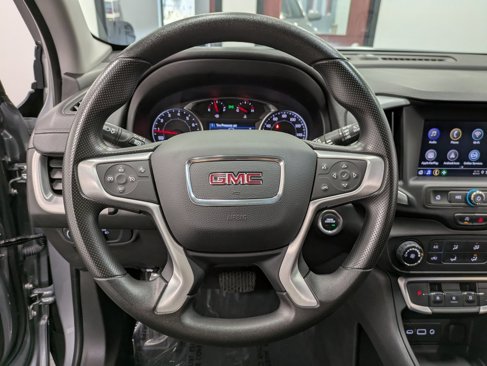 Used 2024 GMC Terrain SLE image 21