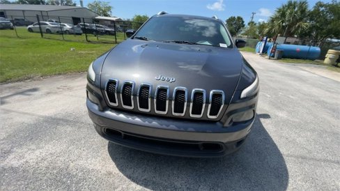 Used 2014 Jeep Cherokee Latitude w/ Comfort/Convenience Group image 3
