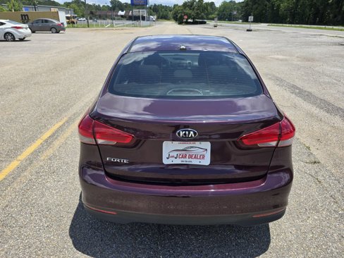 Used 2018 Kia Forte LX image 8