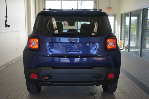 Used 2016 Jeep Renegade Trailhawk image 12