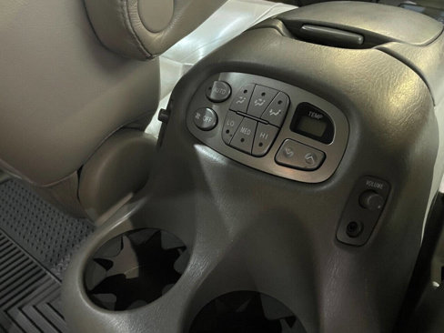 Used 2007 Toyota Sequoia Limited image 11