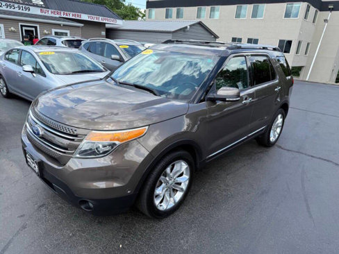 Used 2015 Ford Explorer Limited w/ Equipment Group 302A image 2