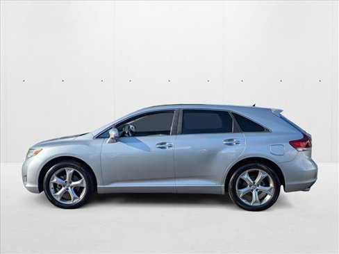 Used 2015 Toyota Venza XLE image 9
