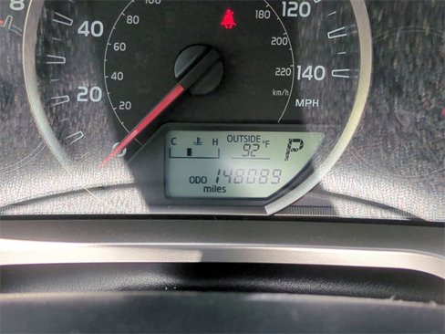 Used 2013 Toyota RAV4 XLE image 32