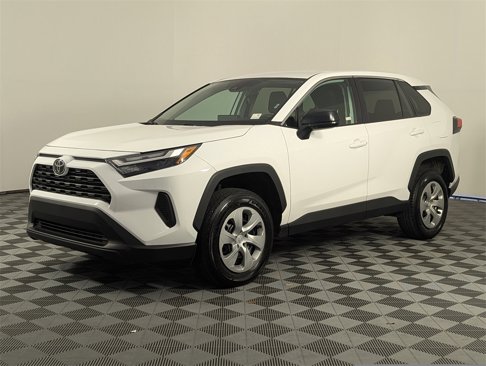 Used 2023 Toyota RAV4 LE image 9