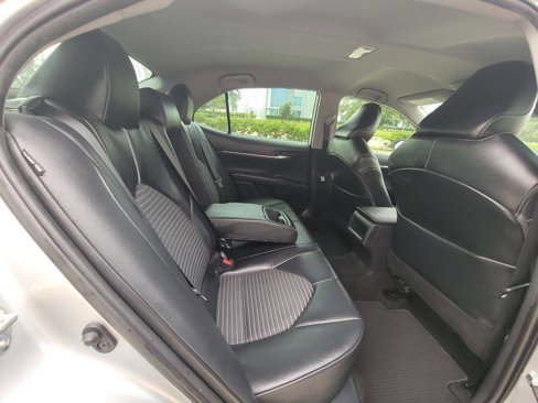 Used 2020 Toyota Camry SE image 9