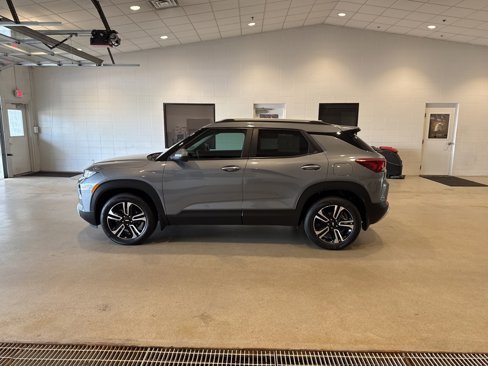 Used 2021 Chevrolet TrailBlazer LT image 1