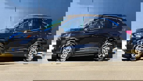 Used 2022 Ford Escape SE image 11