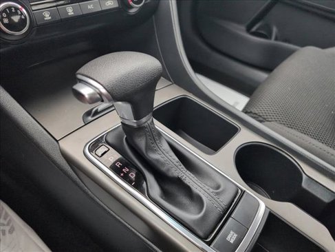 Used 2020 Kia Optima LX image 12