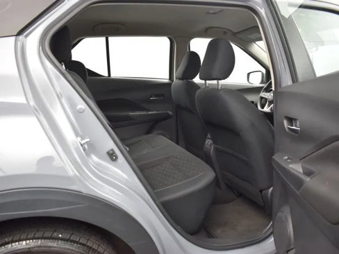 Used 2023 Nissan Kicks SV image 18
