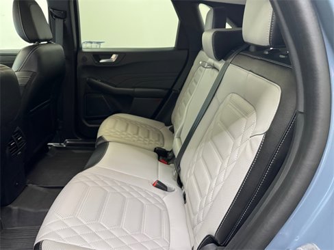 Used 2023 Ford Escape SE w/ PHEV Premium Package image 7