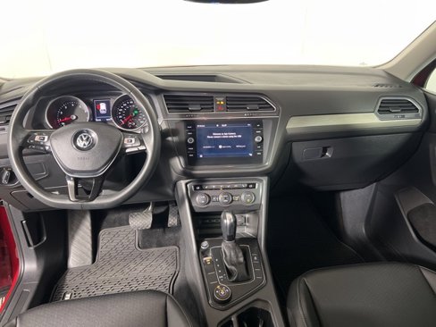 Used 2020 Volkswagen Tiguan SE R-Line image 18