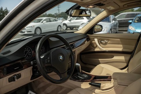 Used 2011 BMW 328i xDrive Sedan image 6