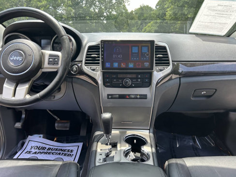 Used 2011 Jeep Grand Cherokee Laredo image 28