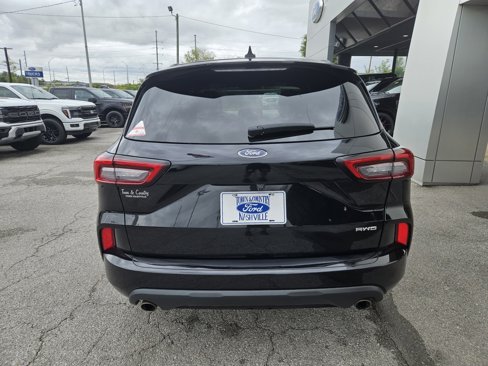 Used 2024 Ford Escape ST-Line image 6
