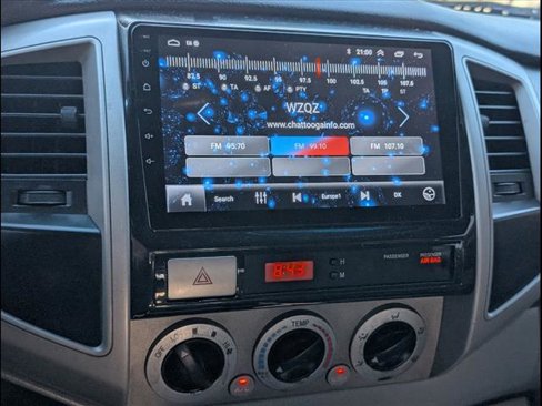 Used 2011 Toyota Tacoma PreRunner image 10