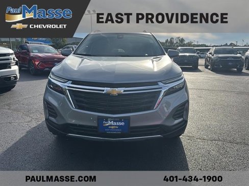 Used 2023 Chevrolet Equinox LT image 2