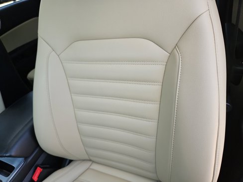 Used 2022 Ford Edge SEL w/ Convenience Package image 17