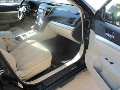 Used 2010 Subaru Outback 2.5i Premium image 20