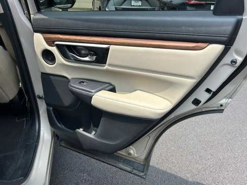 Used 2019 Honda CR-V Touring image 22