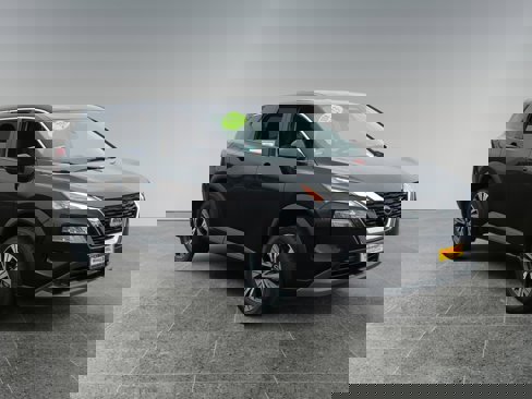 Used 2023 Nissan Rogue SV image 7