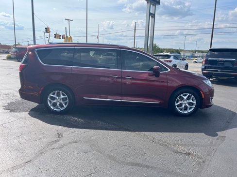 Used 2018 Chrysler Pacifica Touring-L w/ Tire & Wheel Group image 6