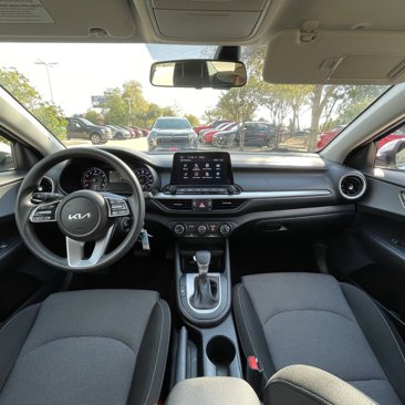 Used 2024 Kia Forte LXS image 9