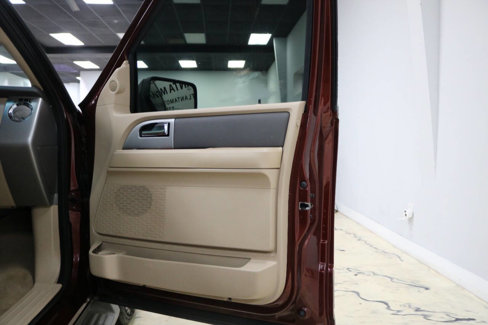 Used 2008 Ford Expedition EL Eddie Bauer image 12