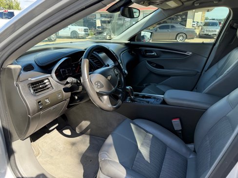 Used 2017 Chevrolet Impala LT image 13