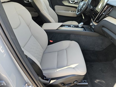 New 2026 Volvo XC60 B5 Plus w/ Protection Package Premier image 39