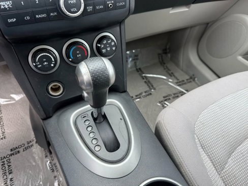 Used 2010 Nissan Rogue SL image 16