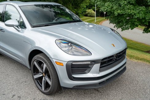 Certified 2024 Porsche Macan image 14