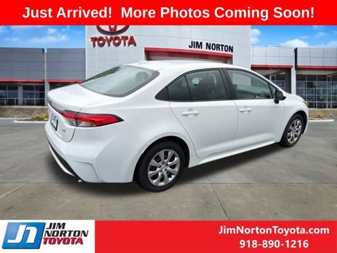Used 2022 Toyota Corolla LE image 7