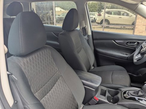 Used 2019 Nissan Rogue S image 21