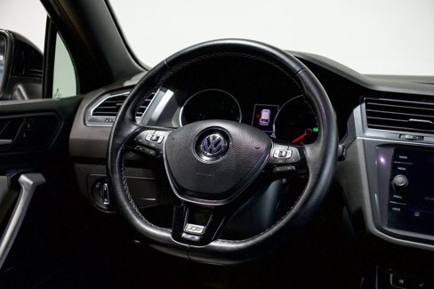 Used 2020 Volkswagen Tiguan SE R-Line image 42
