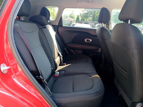 Used 2017 Kia Soul + image 13