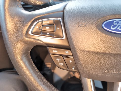 Used 2018 Ford Escape Titanium w/ Ford Safe & Smart Package image 14