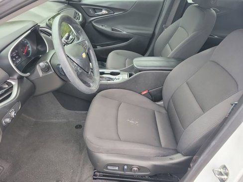 Used 2025 Chevrolet Malibu LT image 4