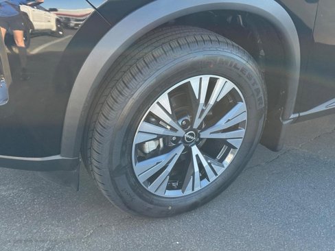 Used 2022 Nissan Rogue SV image 13
