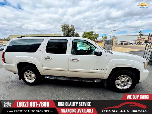 Used 2007 Chevrolet Suburban LT w/ LT Preferred Equipment Group image 5