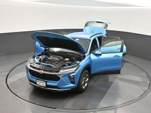 New 2025 Chevrolet Trax LT w/ Driver Confidence Package image 28