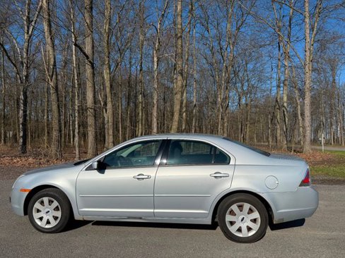 Used 2006 Ford Fusion SE image 2