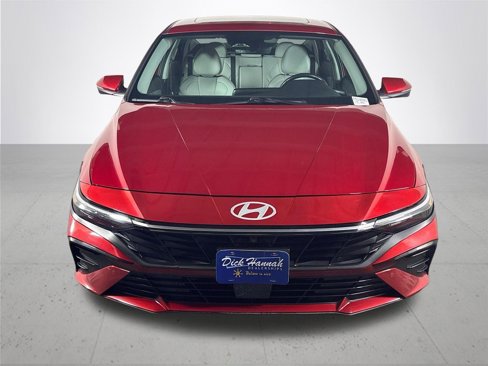 Used 2024 Hyundai Elantra Limited image 3