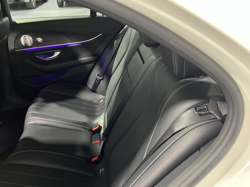 Used 2017 Mercedes-Benz E 300 4MATIC image 43