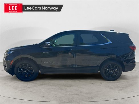 Used 2022 Chevrolet Equinox LT image 2